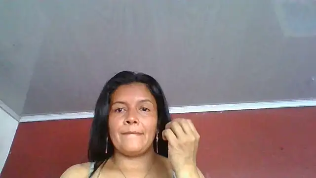 DianaOchoa  online show from June 30, 2026, 8:42 pm