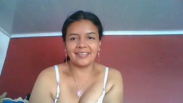 DianaOchoa  online show from June 16, 2026, 7:58 pm