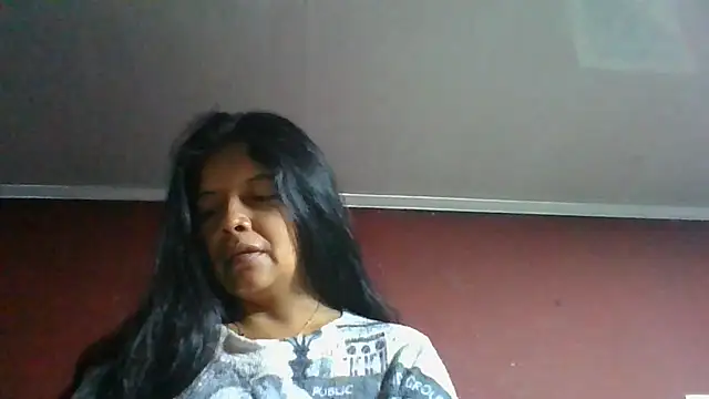 DianaOchoa  online show from June 17, 2026, 10:14 am