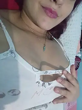Snapshot of candy__fox_ chatting on January 7, 2026, 8:03 pm candy fox online show from January 7, 2026, 8:03 pm