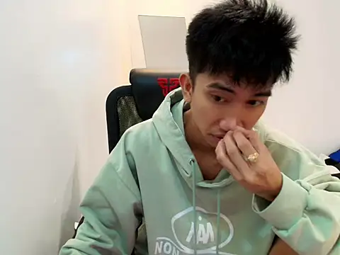 Snapshot of Ur_pinoyhotbrix chatting on November 21, 2025, 5:34 pm Ur pinoyhotbrix online show from November 21, 2025, 5:34 pm