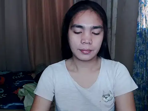 Snapshot of Simple_Martina chatting on November 7, 2025, 12:59 am Simple Martina online show from November 7, 2025, 12:59 am