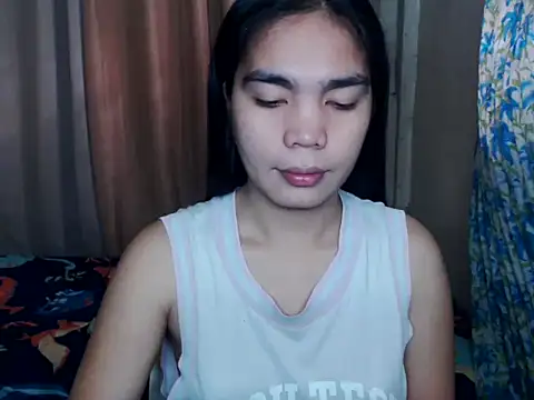 Snapshot of Simple_Martina chatting on October 11, 2025, 1:28 am Simple Martina online show from October 11, 2025, 1:28 am