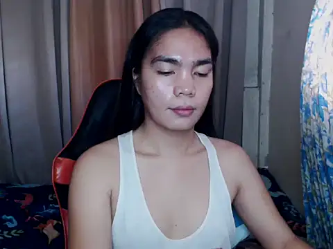 Snapshot of Simple_Martina chatting on September 28, 2025, 1:23 am Simple Martina online show from September 28, 2025, 1:23 am