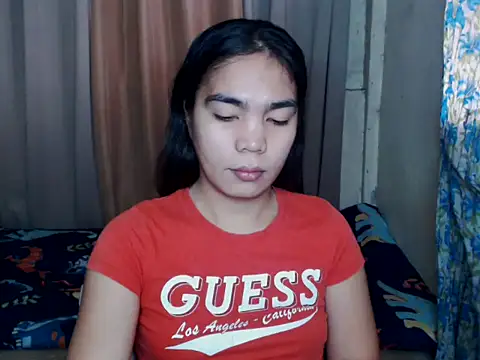 Snapshot of Simple_Martina chatting on October 29, 2025, 1:15 am Simple Martina online show from October 29, 2025, 1:15 am