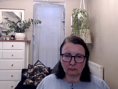 Snapshot of MaryHoney5 chatting on September 22, 2025, 12:11 pm MaryHoney5 online show from September 22, 2025, 12:11 pm