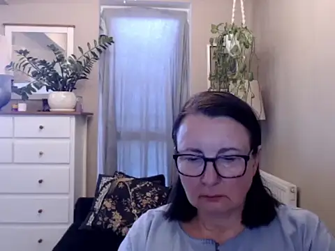 Snapshot of MaryHoney5 chatting on September 12, 2025, 12:16 pm MaryHoney5 online show from September 12, 2025, 12:16 pm