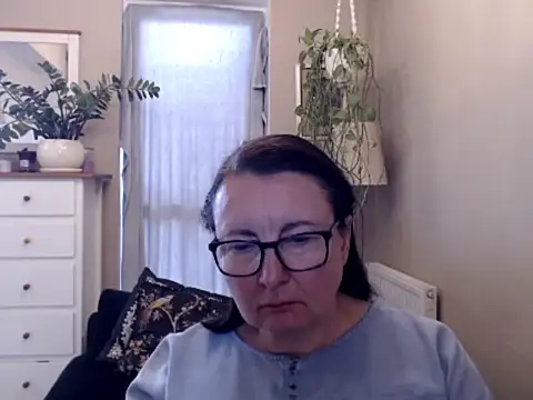 Snapshot of MaryHoney5 chatting on September 23, 2025, 12:12 pm MaryHoney5 online show from September 23, 2025, 12:12 pm