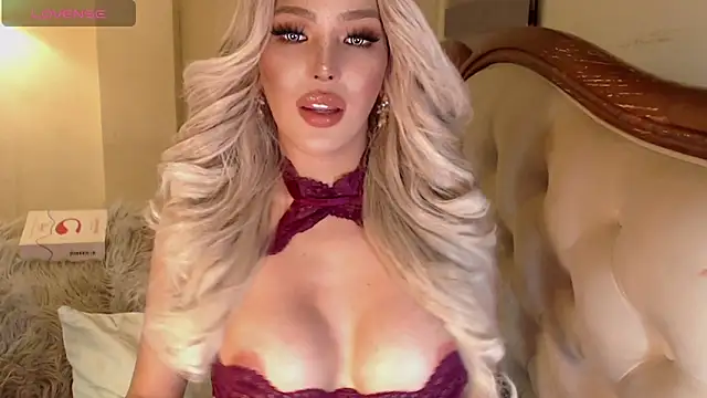 Snapshot of GoddessElectra chatting on June 2, 2026, 3:01 pm GoddessElectra online show from June 2, 2026, 3:01 pm