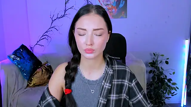 miki-niki online show from October 6, 2025, 12:17 pm