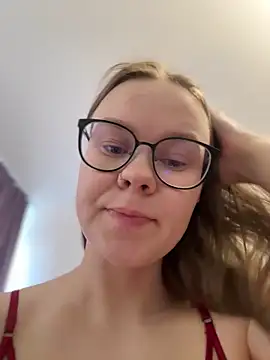 Snapshot of _CherryBloom_ chatting on March 13, 2026, 6:07 am CherryBloom online show from March 13, 2026, 6:07 am