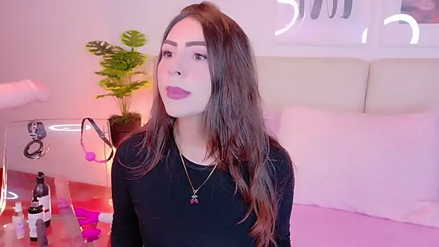 Heraa Piett online show from September 21, 2025, 11:59 am