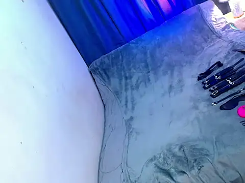 bigfattycocksonya27 online show from June 10, 2026, 4:03 am