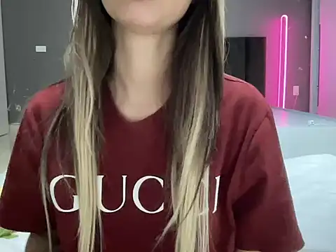 Min sara69 online show from October 20, 2025, 8:48 am