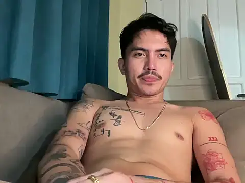 xoxo aken online show from March 4, 2026, 6:26 pm