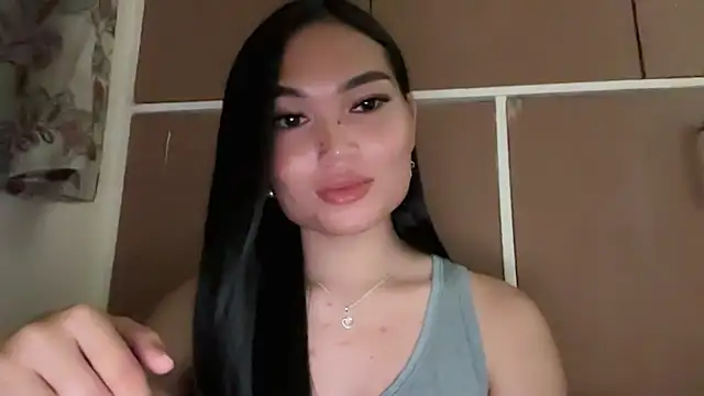 Snapshot of Makeamesswithjenieyang chatting on December 1, 2025, 7:37 pm Makeamesswithjenieyang online show from December 1, 2025, 7:37 pm