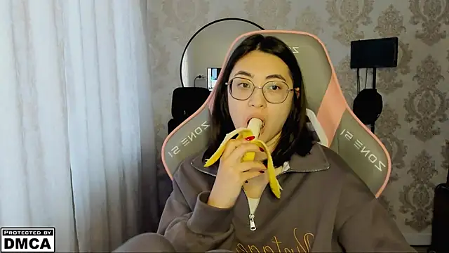 MeilideQian1 online show from October 7, 2025, 7:20 am