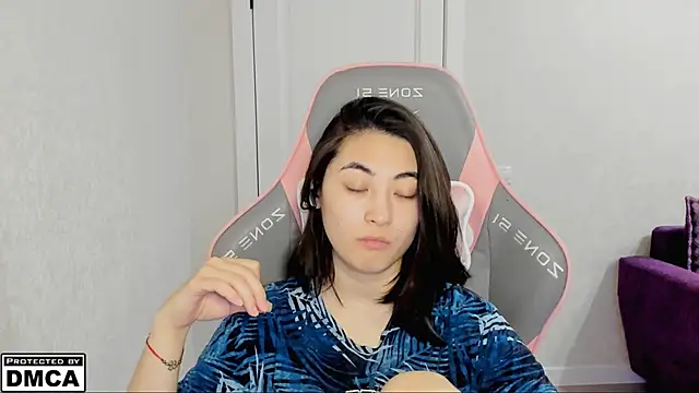 MeilideQian1 online show from October 31, 2025, 3:41 pm