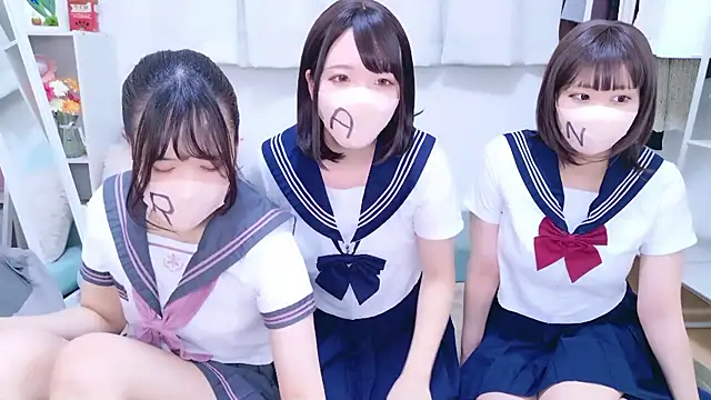 Anzu xx online show from October 10, 2025, 12:06 pm