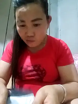 Snapshot of jienrrr chatting on June 6, 2026, 12:43 pm jienrrr online show from June 6, 2026, 12:43 pm