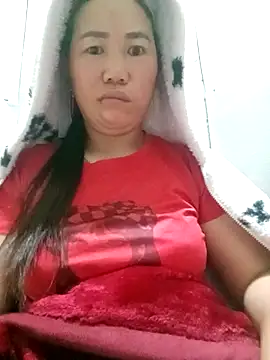 jienrrr online show from April 22, 2026, 9:43 pm