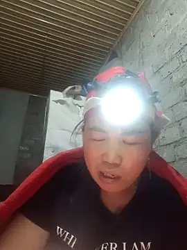 jienrrr online show from December 19, 2025, 1:13 pm