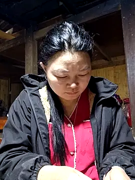 yoowwmr online show from February 1, 2026, 2:21 am