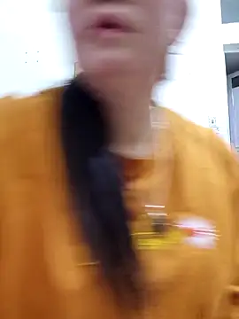 yoowwmr online show from January 19, 2026, 1:15 pm