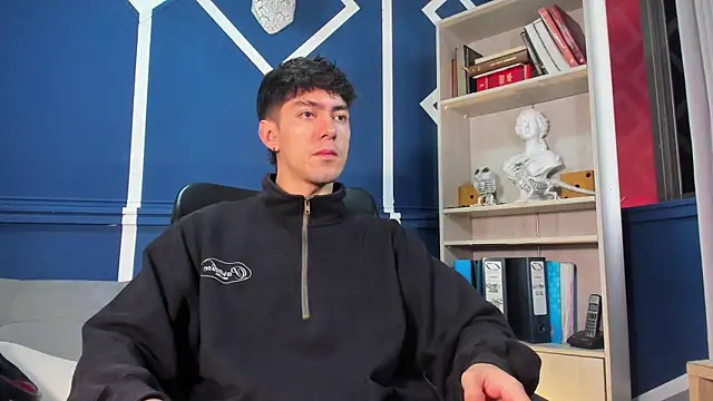 Snapshot of etham_wolf_ chatting on November 11, 2025, 12:11 pm etham wolf online show from November 11, 2025, 12:11 pm