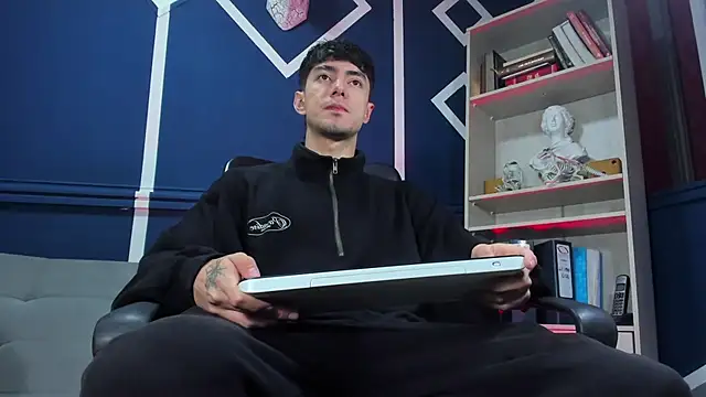 Snapshot of etham_wolf_ chatting on November 13, 2025, 11:25 am etham wolf online show from November 13, 2025, 11:25 am