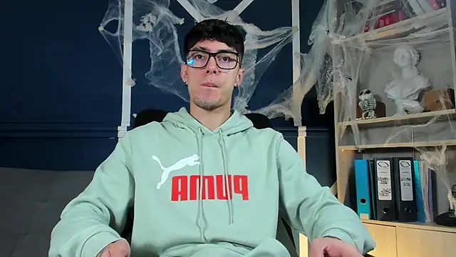 Snapshot of etham_wolf_ chatting on November 7, 2025, 11:59 am etham wolf online show from November 7, 2025, 11:59 am