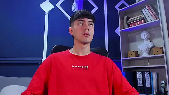 Snapshot of etham_wolf_ chatting on October 6, 2025, 11:55 am etham wolf online show from October 6, 2025, 11:55 am