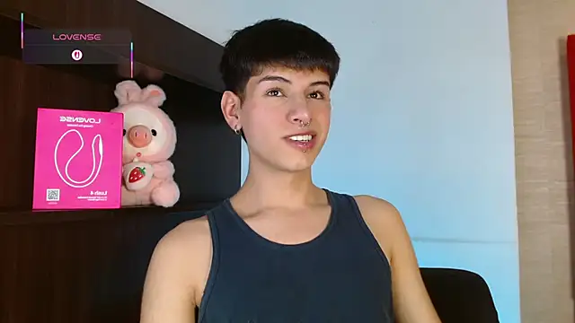 Ezra Storm online show from November 12, 2025, 5:00 am