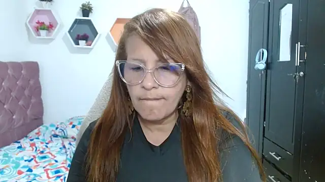 Snapshot of cristydirtyhot chatting on March 11, 2026, 2:11 pm cristydirtyhot online show from March 11, 2026, 2:11 pm