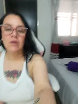 Snapshot of sweet_adele_ chatting on April 15, 2026, 4:11 pm sweet adele online show from April 15, 2026, 4:11 pm