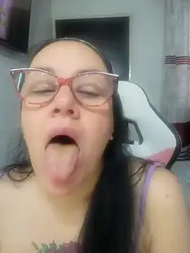 Snapshot of sweet_adele_ chatting on April 17, 2026, 4:54 pm sweet adele online show from April 17, 2026, 4:54 pm