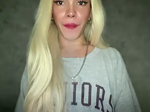 Snapshot of Misselliefayexxx chatting on February 10, 2026, 4:00 am Misselliefayexxx online show from February 10, 2026, 4:00 am