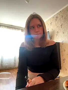 Tomyris yuki online show from November 14, 2025, 9:46 am