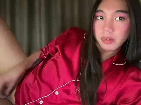 Snapshot of kat_mire chatting on May 23, 2026, 8:19 pm kat mire online show from May 23, 2026, 8:19 pm