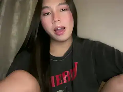 Snapshot of kat_mire chatting on June 17, 2026, 3:22 pm kat mire online show from June 17, 2026, 3:22 pm
