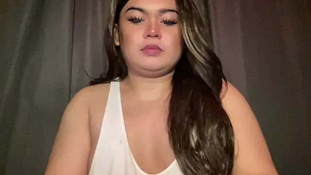 Snapshot of RedHead_Thalia chatting on February 20, 2026, 10:12 pm RedHead Thalia online show from February 20, 2026, 10:12 pm