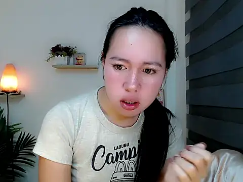 kimbratx online show from March 12, 2026, 10:25 pm