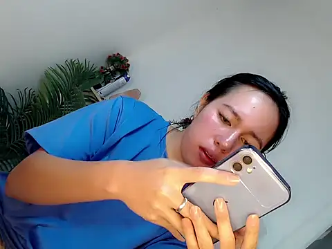 kimbratx online show from February 18, 2026, 10:50 pm