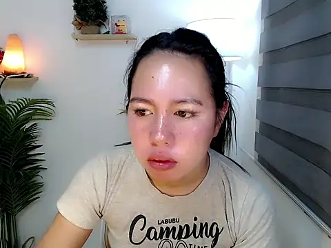 kimbratx online show from October 8, 2025, 10:43 pm