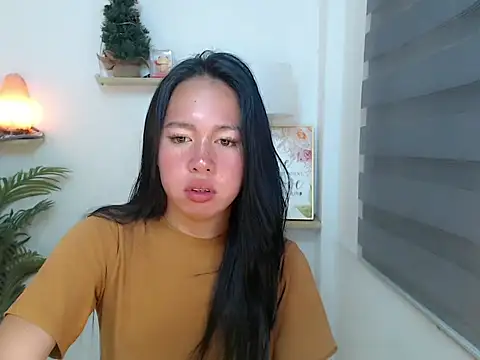 kimbratx online show from September 11, 2025, 10:32 pm