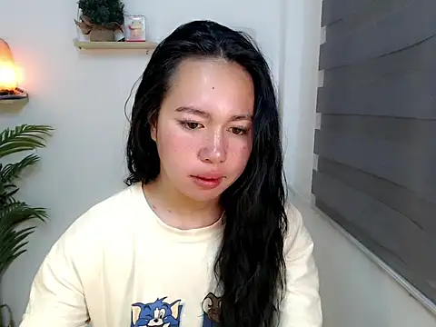 kimbratx online show from September 13, 2025, 10:32 pm