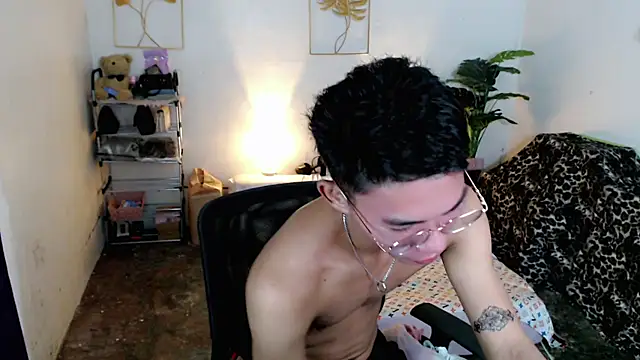 Snapshot of naughty_rence chatting on November 15, 2025, 5:44 am naughty rence online show from November 15, 2025, 5:44 am