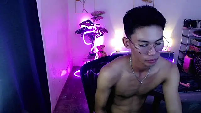 Snapshot of naughty_rence chatting on December 5, 2025, 5:28 am naughty rence online show from December 5, 2025, 5:28 am