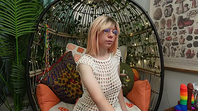 bendingofwillow online show from September 24, 2025, 11:17 am