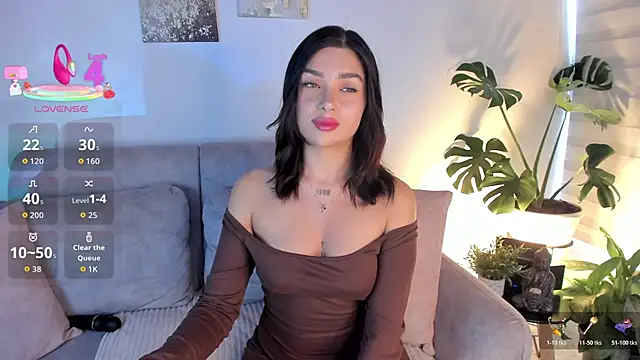 Estrer collins online show from January 8, 2026, 8:04 pm